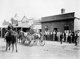 Victoria (Port Phillip) becomes a separate colony
